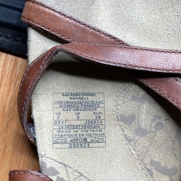 MERRELL Hiking Sandals - 7 US (Brown) - Picture 7 of 7